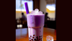 Vaso alto de té boba con taro y perlas de tapioca lila cremoso