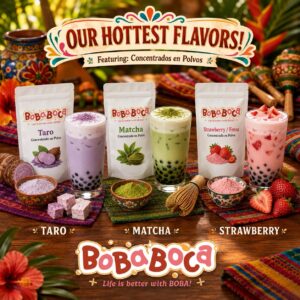 Concentrados en polvos de Taro Matcha y Fresa junto a tés de leche cremosos sobre una superficie de madera rústica